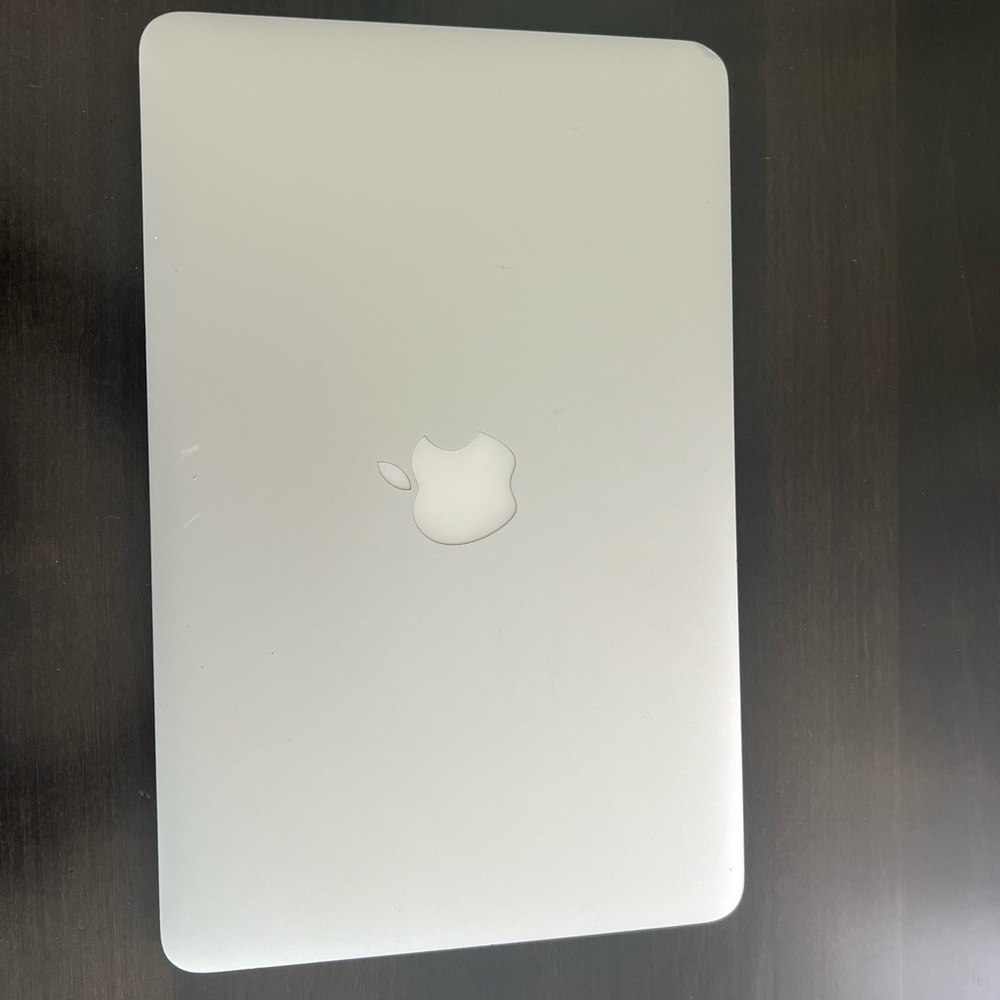 Apple Sleek Silver Device